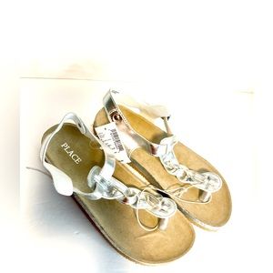NEW YOUTH’S/GIRL’S CHILDREN,S PLACE SILVER/TAN SANDALS SIZE:5